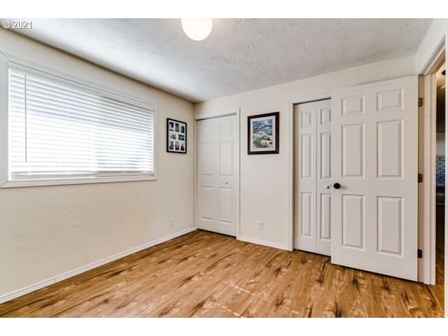 861 55th Place Springfield, OR 97478 - Photo 18 of 32