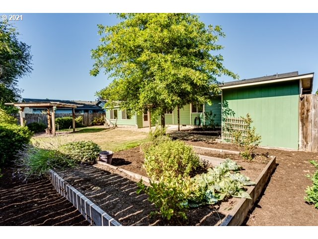 861 55th Place Springfield, OR 97478 - Photo 30 of 32