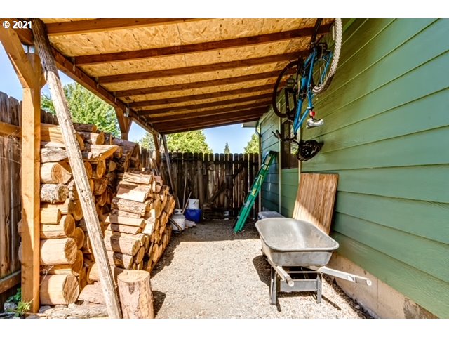 861 55th Place Springfield, OR 97478 - Photo 31 of 32