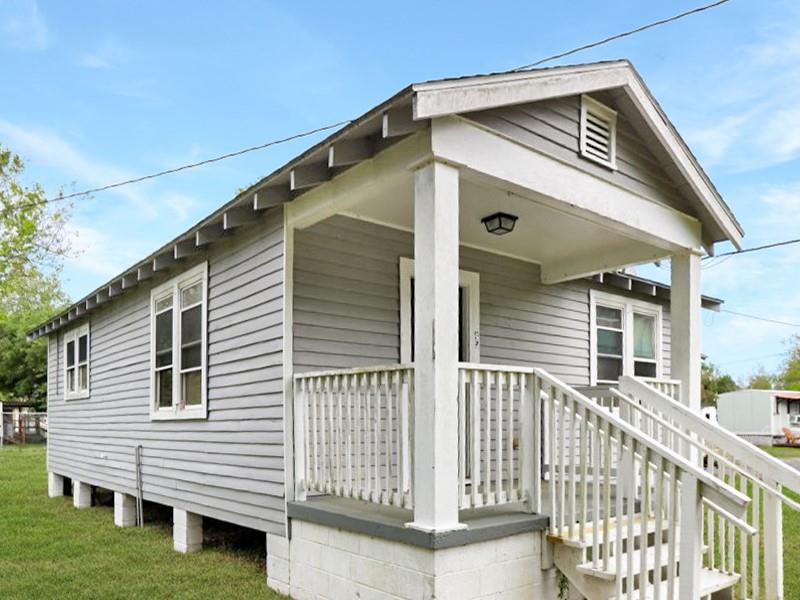 2245 Bayou Road St. Bernard, LA 70085 - Photo 2 of 16