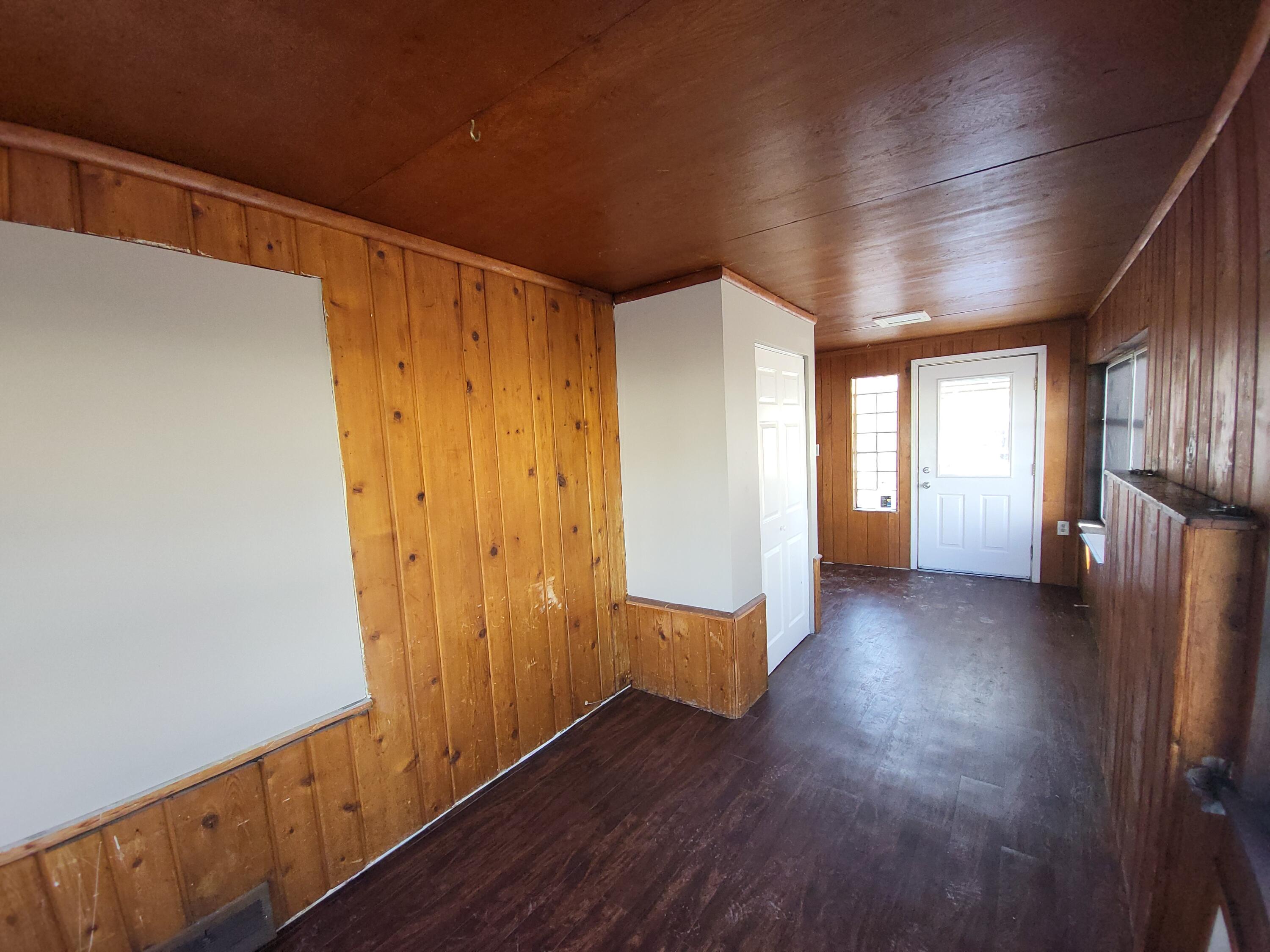 2216 Goulson Avenue Warren, MI 48091 - Photo 6 of 14 20260225_145440