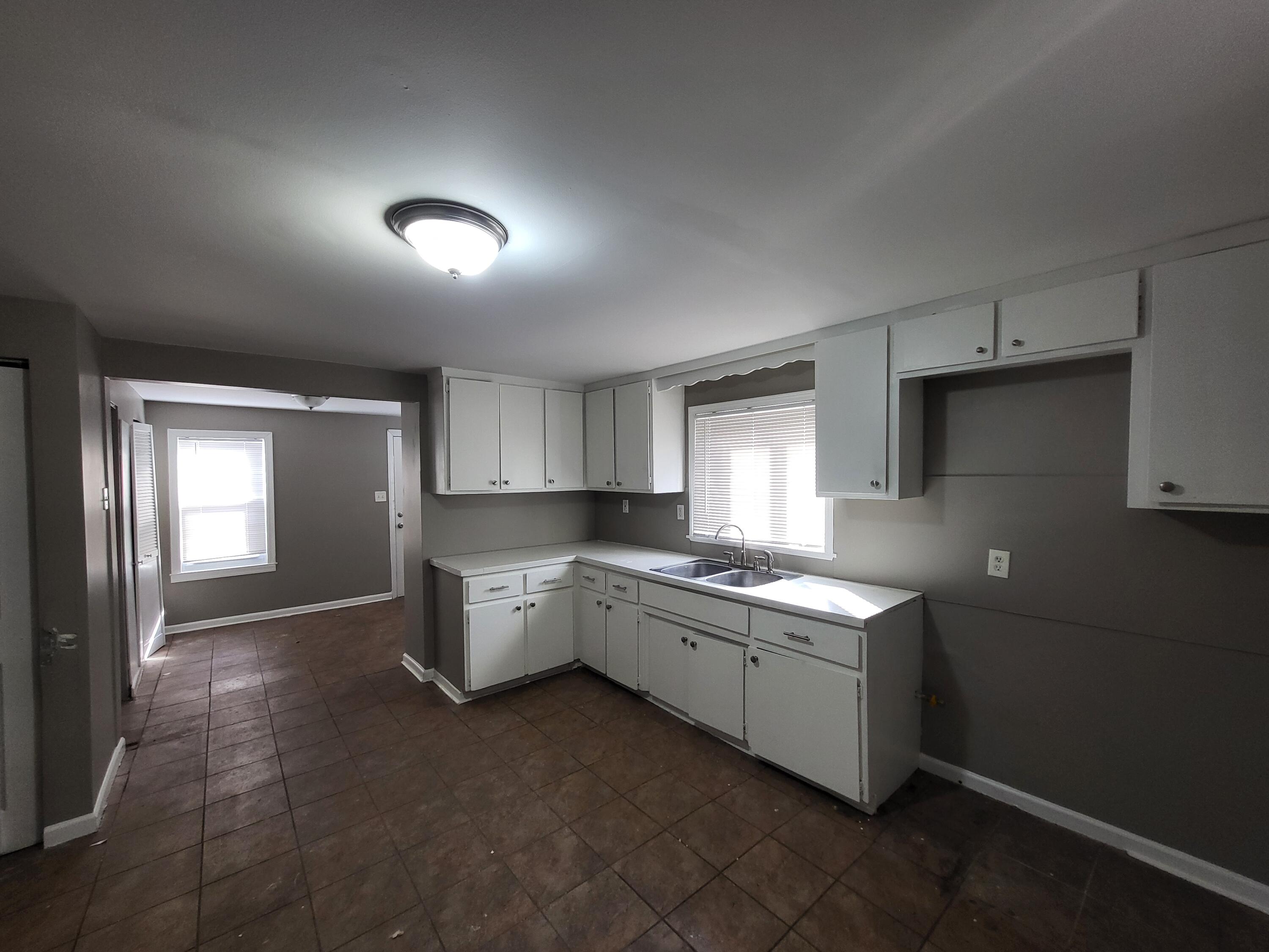 2216 Goulson Avenue Warren, MI 48091 - Photo 7 of 14 20260225_145604