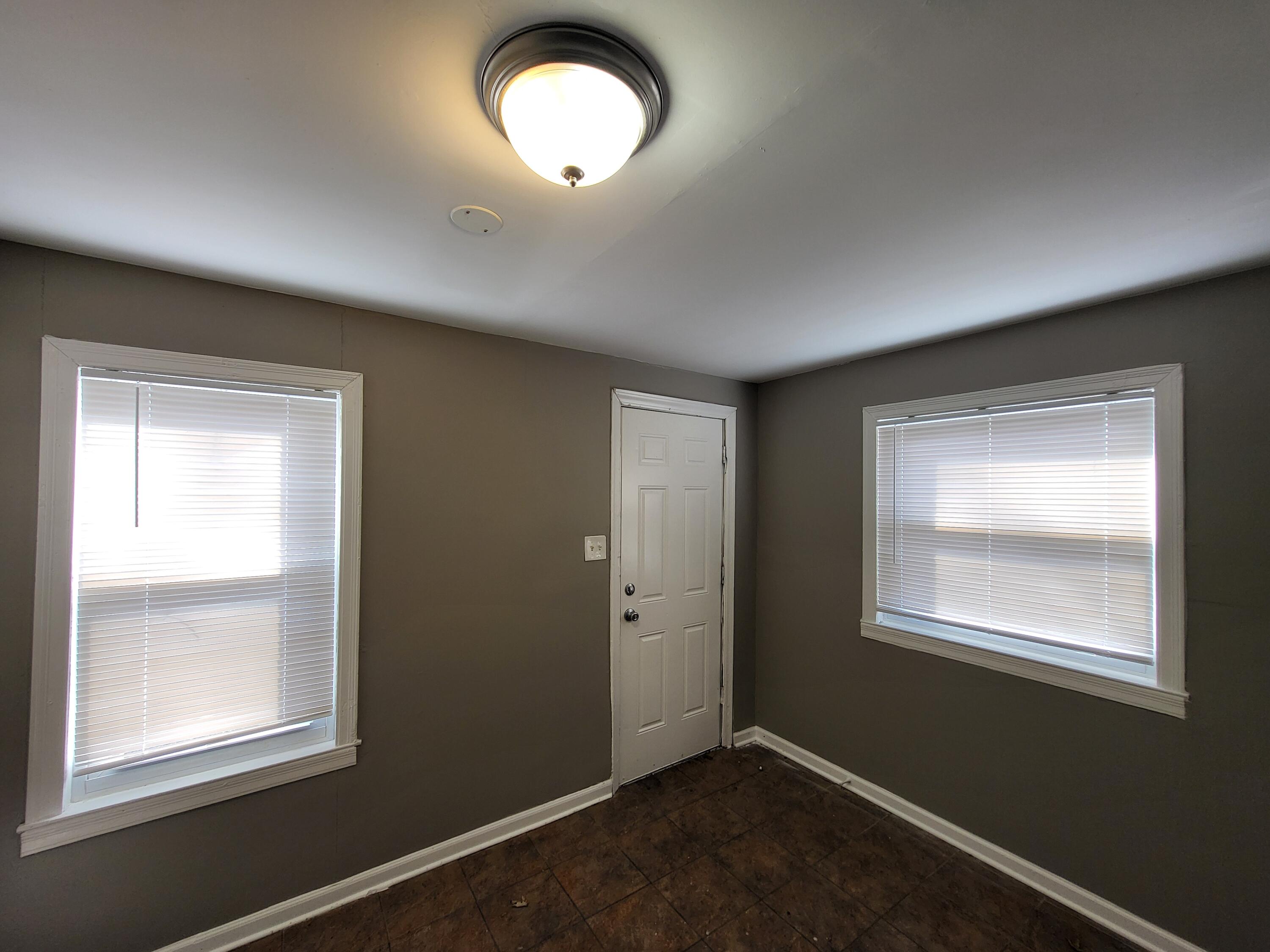 2216 Goulson Avenue Warren, MI 48091 - Photo 8 of 14 20260225_145620