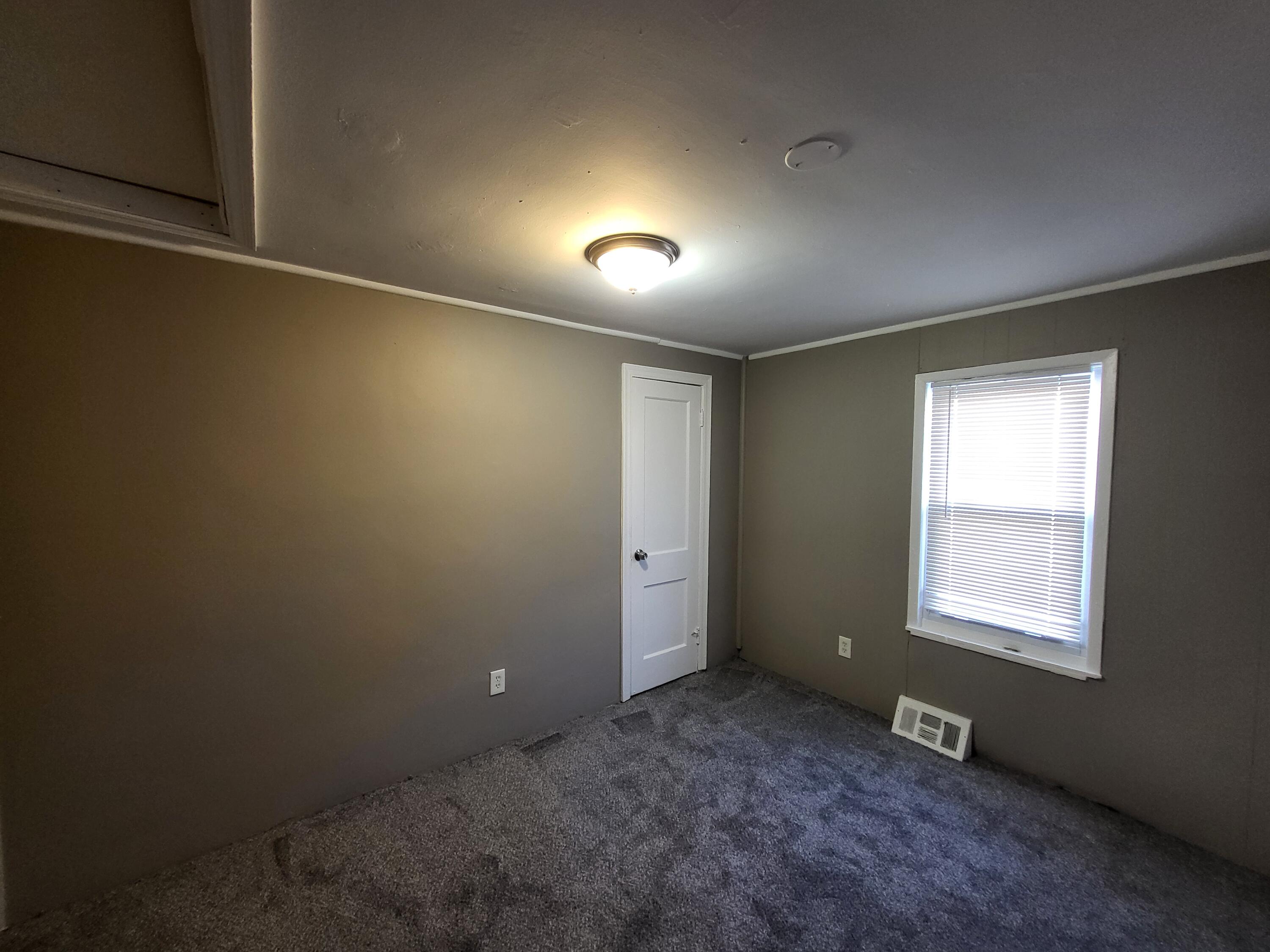2216 Goulson Avenue Warren, MI 48091 - Photo 9 of 14 20260225_145704