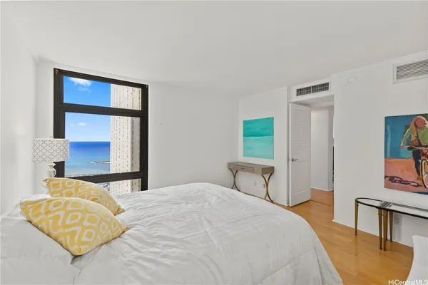 $5,500 | 1650 Ala Moana Boulevard, Unit 4005, Honolulu, HI 96815
