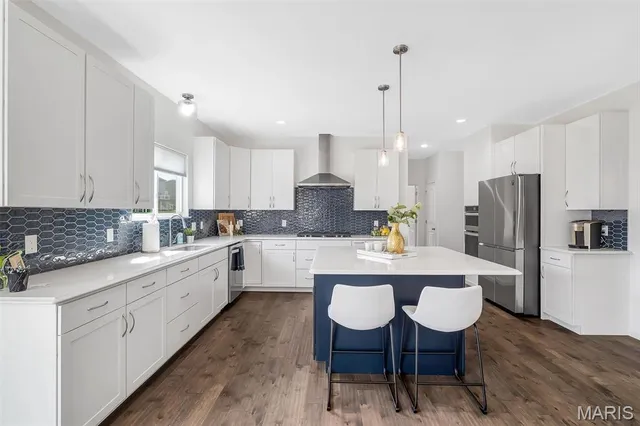 $698,000 | 710 Antler Ridge Drive, St. Charles, MO 63301