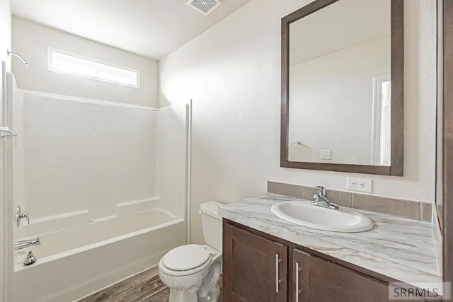 $375,000 | 3017 East 750 Street, Chester, ID 83421