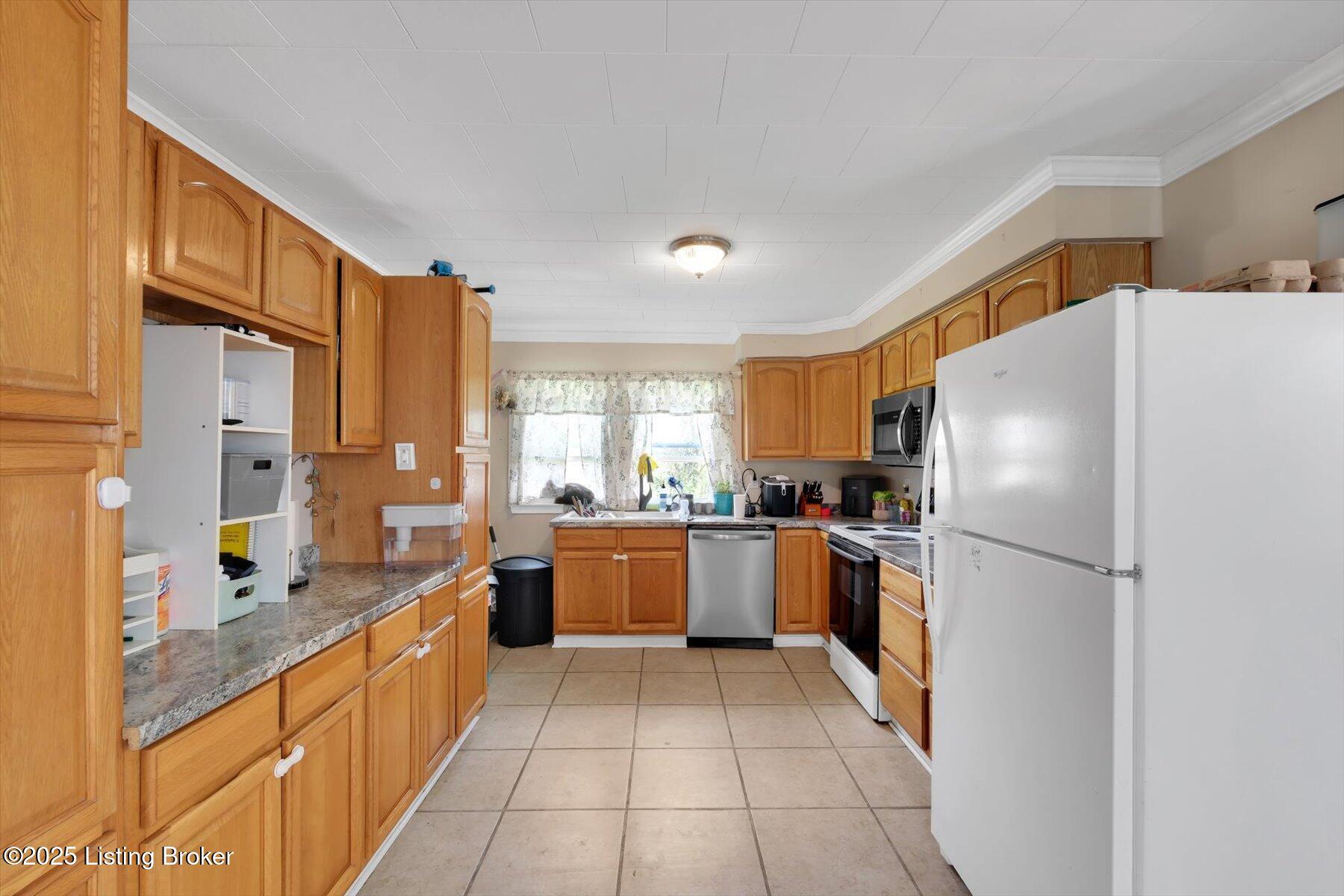 79 Defoe Road Pleasureville, KY 40057 - Photo 6 of 18 12-79 Defoe Ln