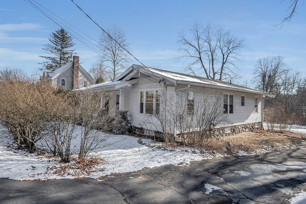 252 Lexington Road Concord, MA 01742 - Photo 2 of 22