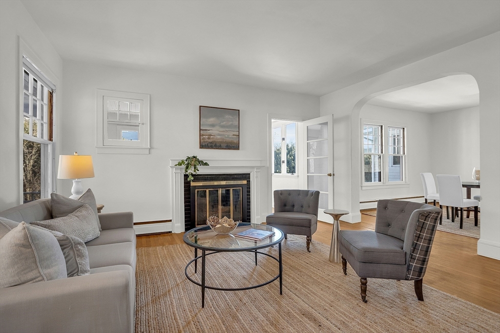 252 Lexington Road Concord, MA 01742 - Photo 4 of 22