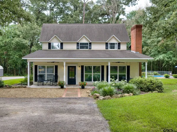 $610,000 | 14121 Pine Overlook Drive, Flint, TX 75762