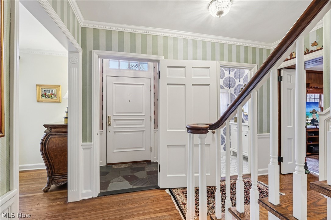 21059 Claythorne Road Beachwood, OH 44122 - Photo 3 of 40