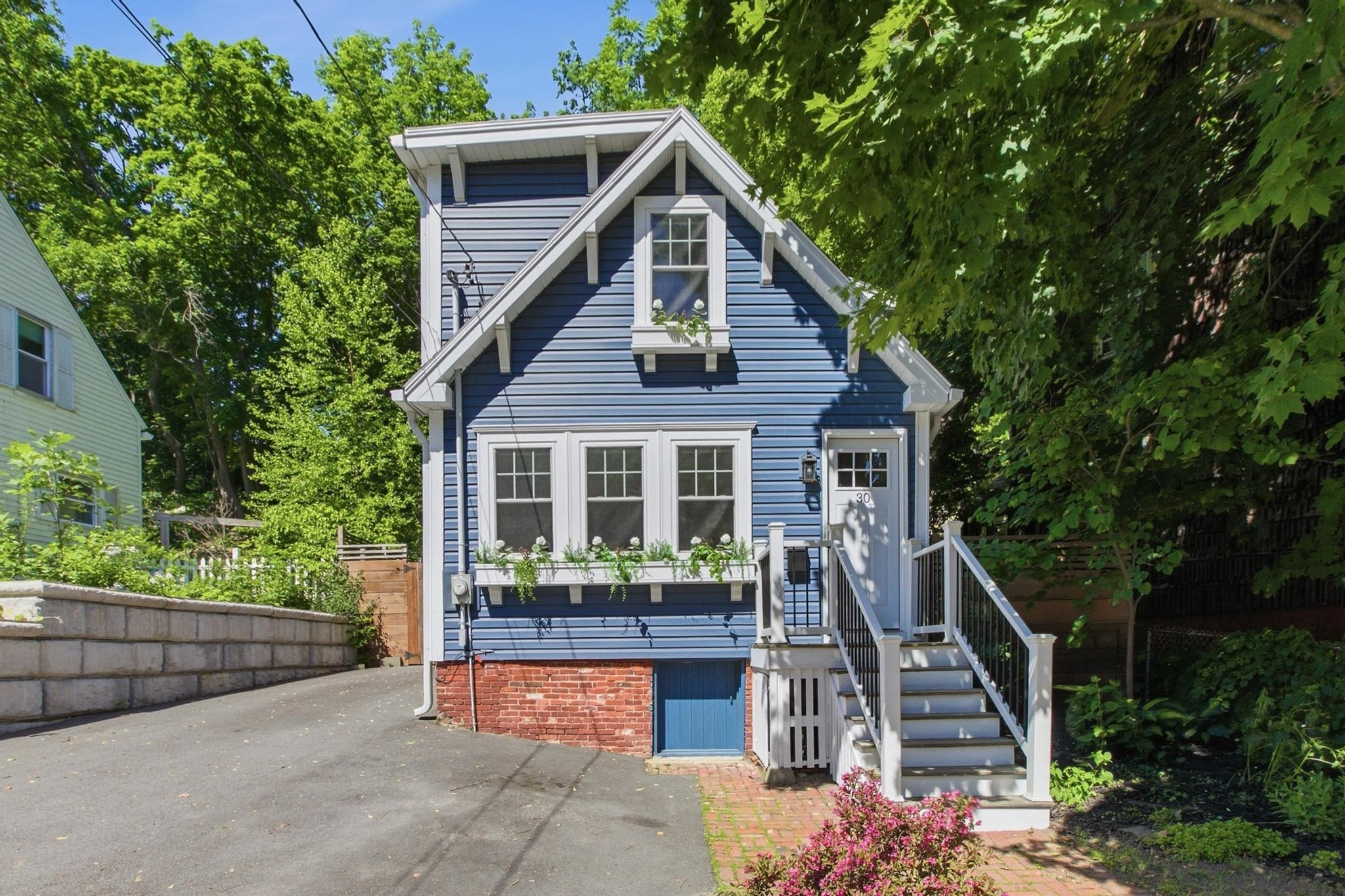 30 George Street Dover, NH 03820 - Photo 2 of 28