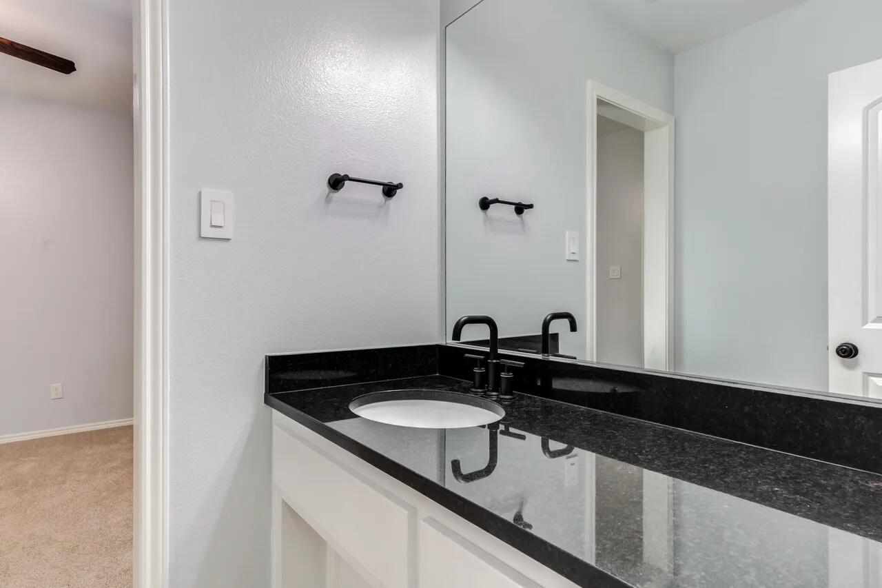 6113 74th Street Lubbock, TX 79424 - Photo 41 of 53 d780a7088c206be5f65194cef63e5fc3l-m18001