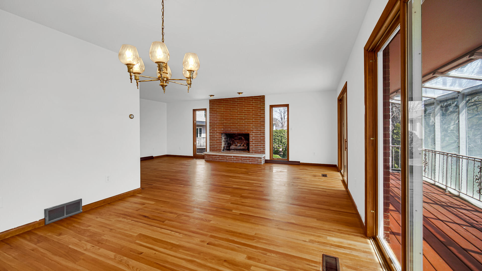 2212 SW Road La Porte, IN 46350 - Photo 12 of 62 1920x1080