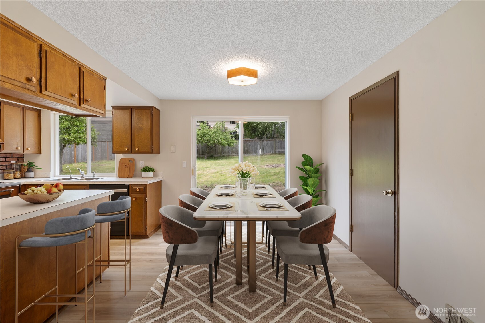 5807 141st Street Southwest Edmonds, WA 98026 - Photo 11 of 38