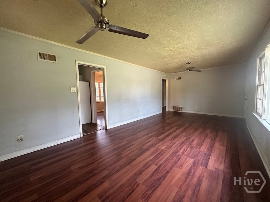 2374 Pinetree Road Savannah, GA 31404 - Photo 10 of 13 Gallery Image 10