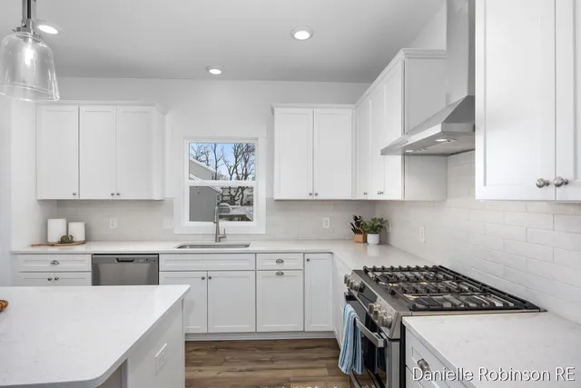 $714,900 | 3361 Box Elder Drive, Jenison, MI 49428