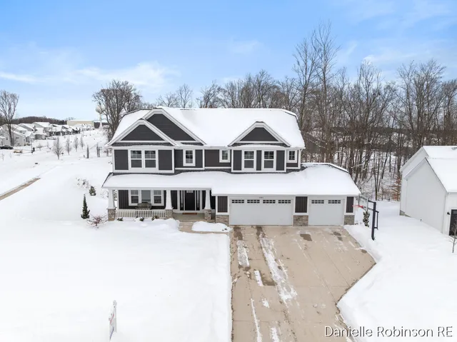 $714,900 | 3361 Box Elder Drive, Jenison, MI 49428