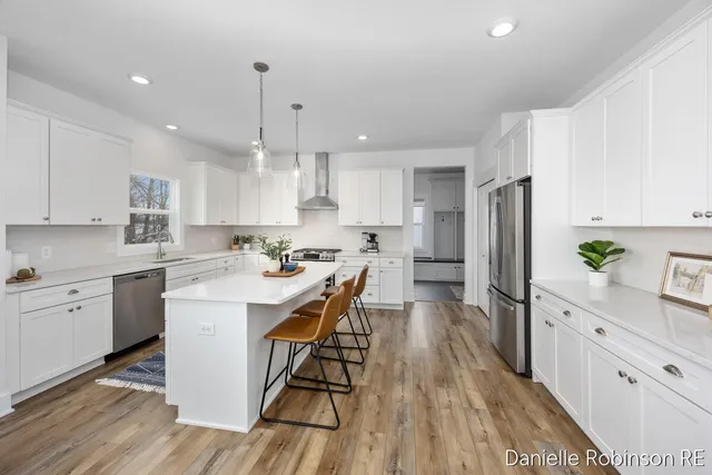 $714,900 | 3361 Box Elder Drive, Jenison, MI 49428