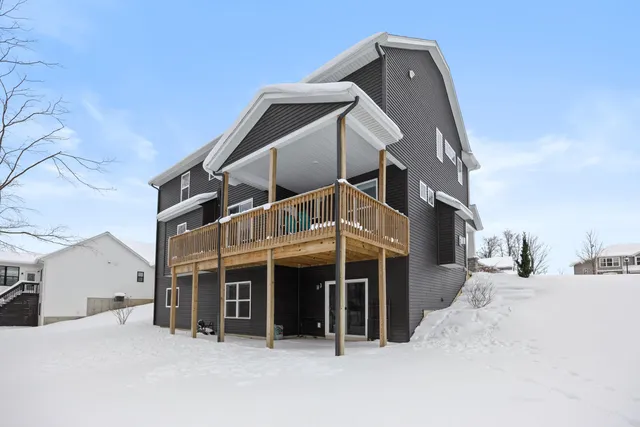 $714,900 | 3361 Box Elder Drive, Jenison, MI 49428