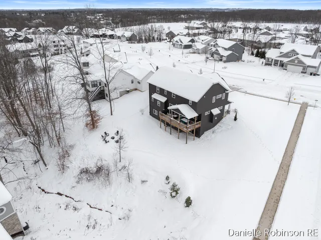 $714,900 | 3361 Box Elder Drive, Jenison, MI 49428