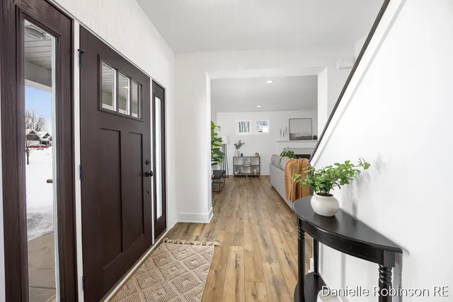 $714,900 | 3361 Box Elder Drive, Jenison, MI 49428