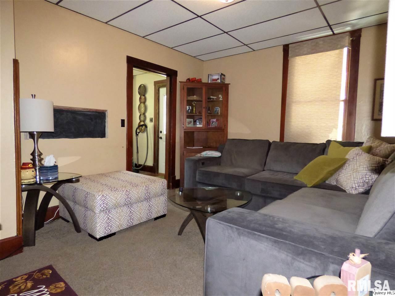 3148 Indian Road Davenport, IA 52802 - Photo 5 of 18 Gallery Image 5