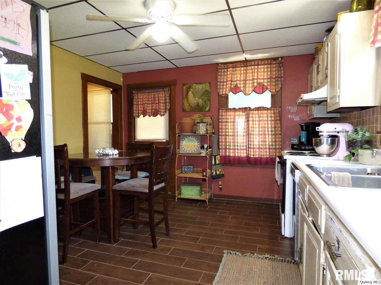 3148 Indian Road Davenport, IA 52802 - Photo 8 of 18 Gallery Image 8