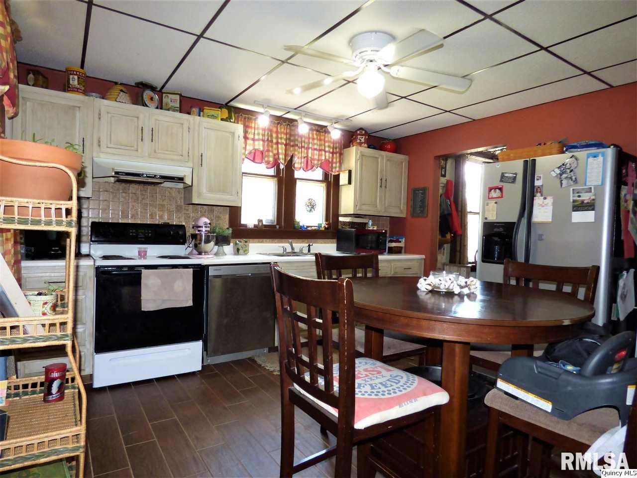 3148 Indian Road Davenport, IA 52802 - Photo 9 of 18 Gallery Image 9