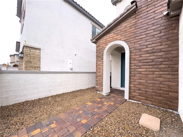 $2,795 | 10668 Carnes Avenue, Las Vegas, NV 89166