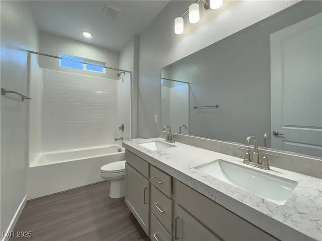 $2,795 | 10668 Carnes Avenue, Las Vegas, NV 89166