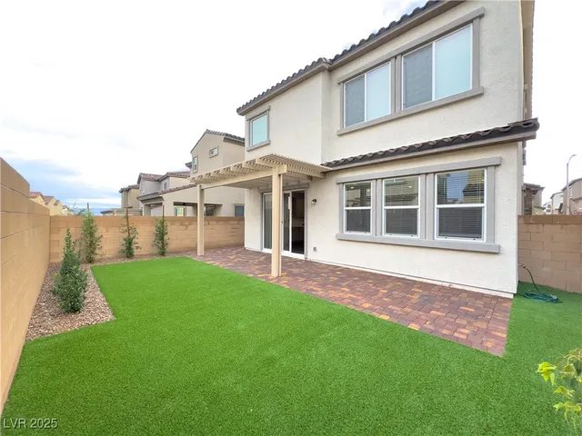 $2,795 | 10668 Carnes Avenue, Las Vegas, NV 89166