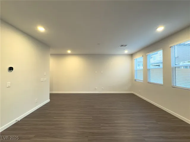 $2,795 | 10668 Carnes Avenue, Las Vegas, NV 89166