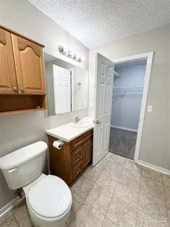 $1,800 | 5661 Fairview Drive, Milton, FL 32570