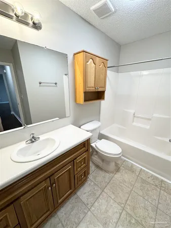 $1,800 | 5661 Fairview Drive, Milton, FL 32570