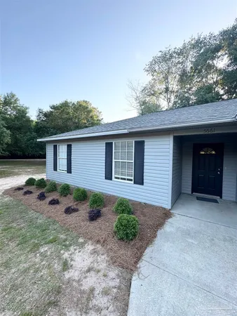 $1,800 | 5661 Fairview Drive, Milton, FL 32570