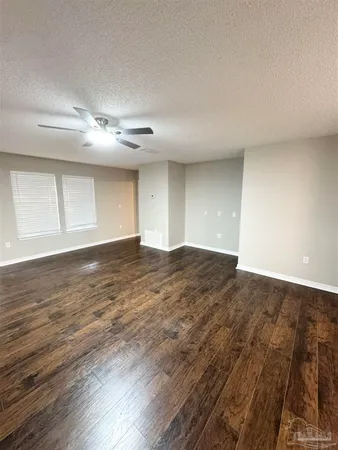 $1,800 | 5661 Fairview Drive, Milton, FL 32570