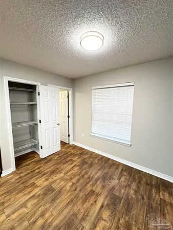 $1,800 | 5661 Fairview Drive, Milton, FL 32570