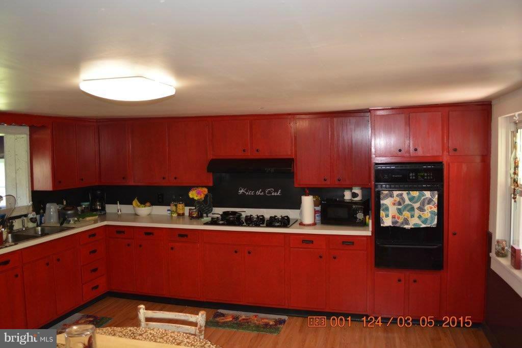 14104 Roberts Road Hancock, MD 21750 - Photo 2 of 14 Kitchen