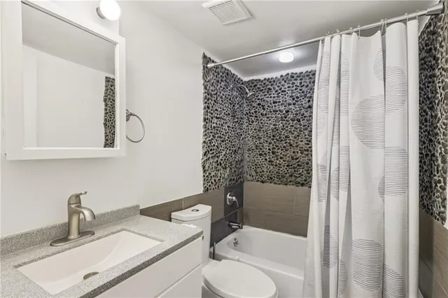 $215,000 | 5 Bayard Road, Unit 102, Pittsburgh, PA 15213