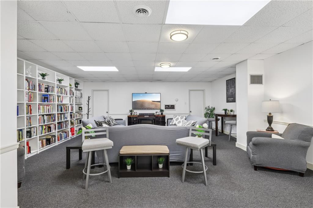 5 Bayard Road, Unit 102 Pittsburgh, PA 15213 - Photo 26 of 35