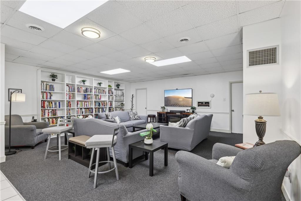 5 Bayard Road, Unit 102 Pittsburgh, PA 15213 - Photo 27 of 35