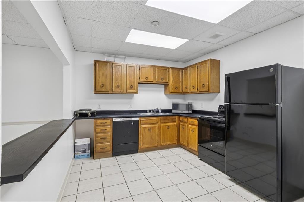 5 Bayard Road, Unit 102 Pittsburgh, PA 15213 - Photo 33 of 35