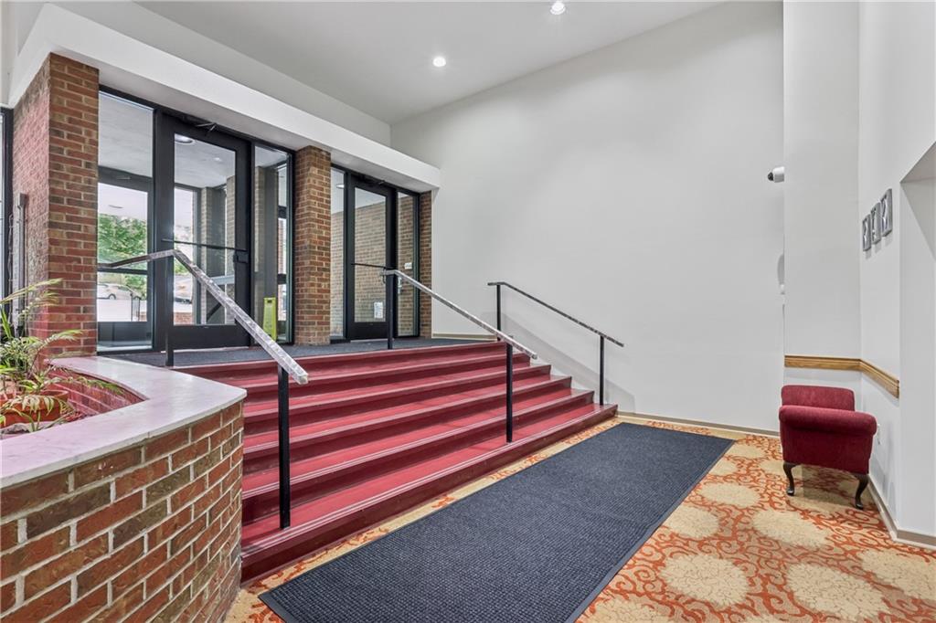 5 Bayard Road, Unit 102 Pittsburgh, PA 15213 - Photo 34 of 35