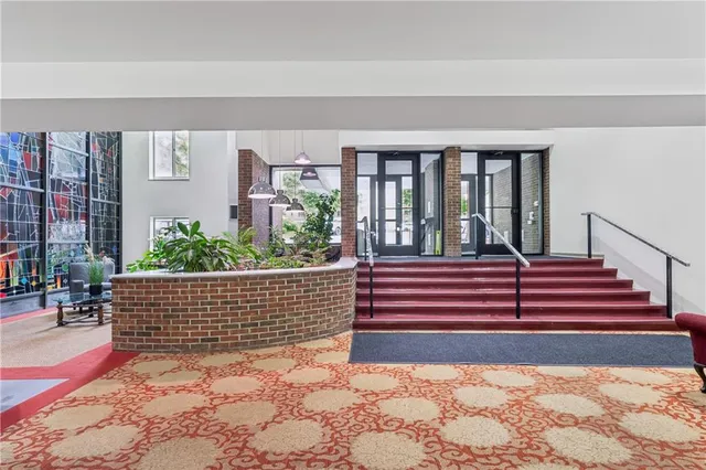 $215,000 | 5 Bayard Road, Unit 102, Pittsburgh, PA 15213