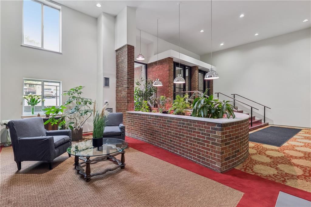 5 Bayard Road, Unit 102 Pittsburgh, PA 15213 - Photo 9 of 35