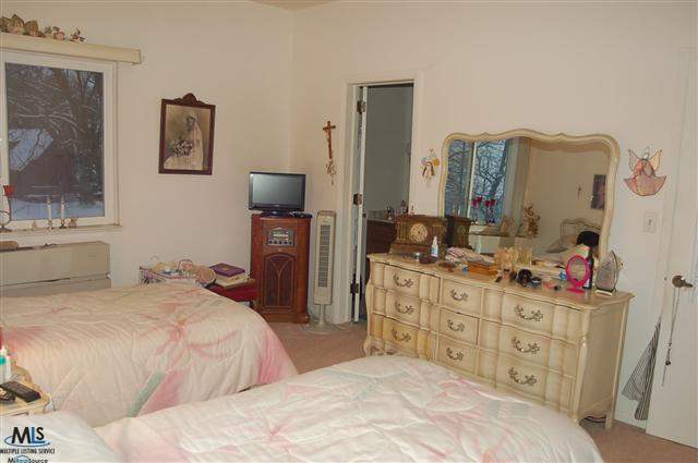 4500 Lakeshore Road, Unit 19 Fort Gratiot, MI 48059 - Photo 6 of 12 31130541-5.JPG
