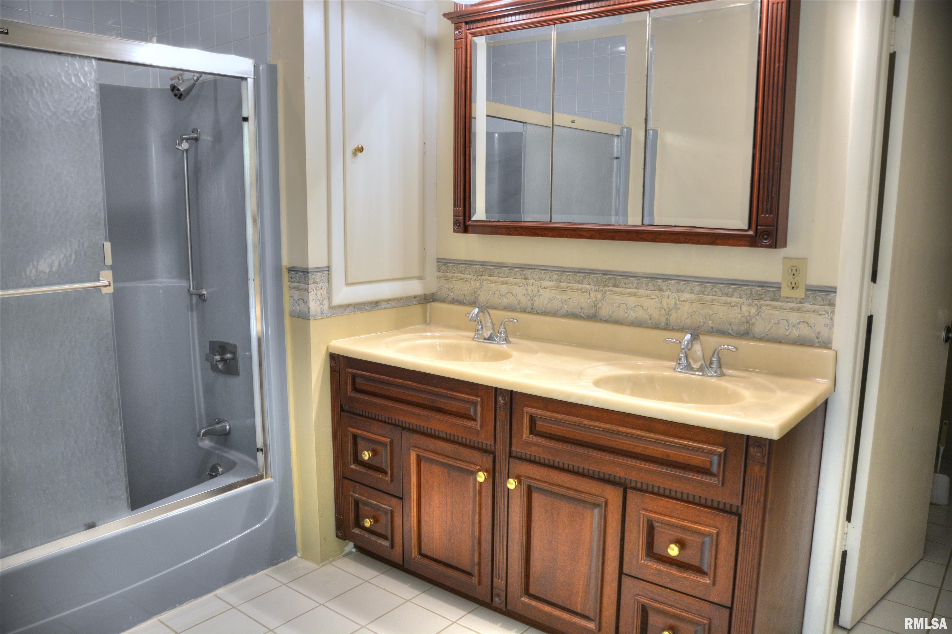 263 Jana Road Macomb, IL 61455 - Photo 13 of 25 Gallery Image 13