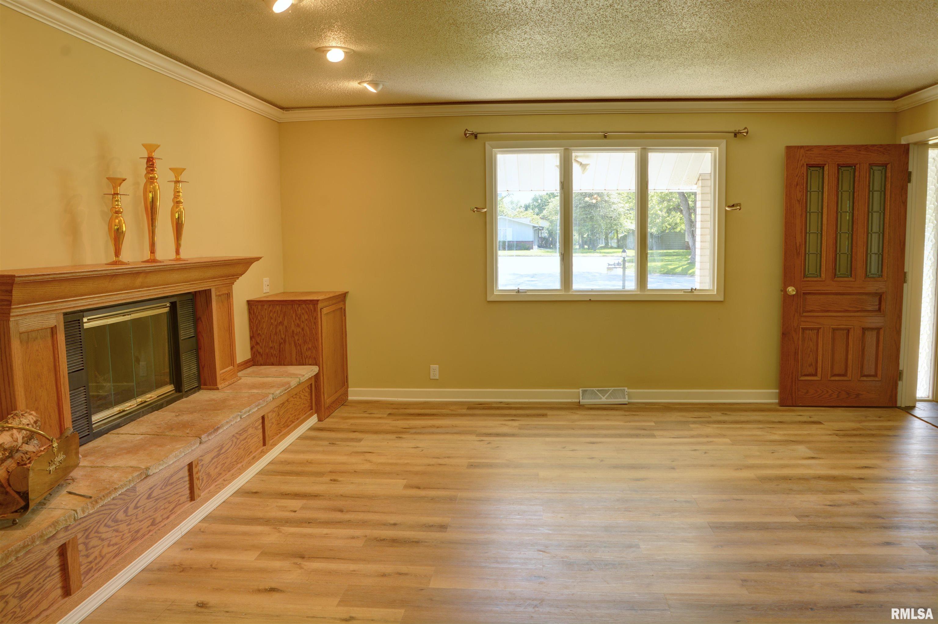 263 Jana Road Macomb, IL 61455 - Photo 4 of 25 Gallery Image 4